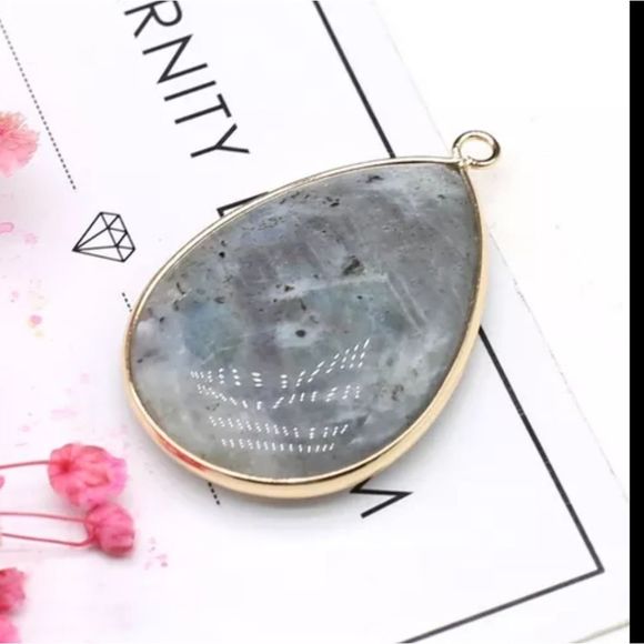 Gold edged large teardrop flash genuine labradorite pendant new natural - Picture 4 of 4